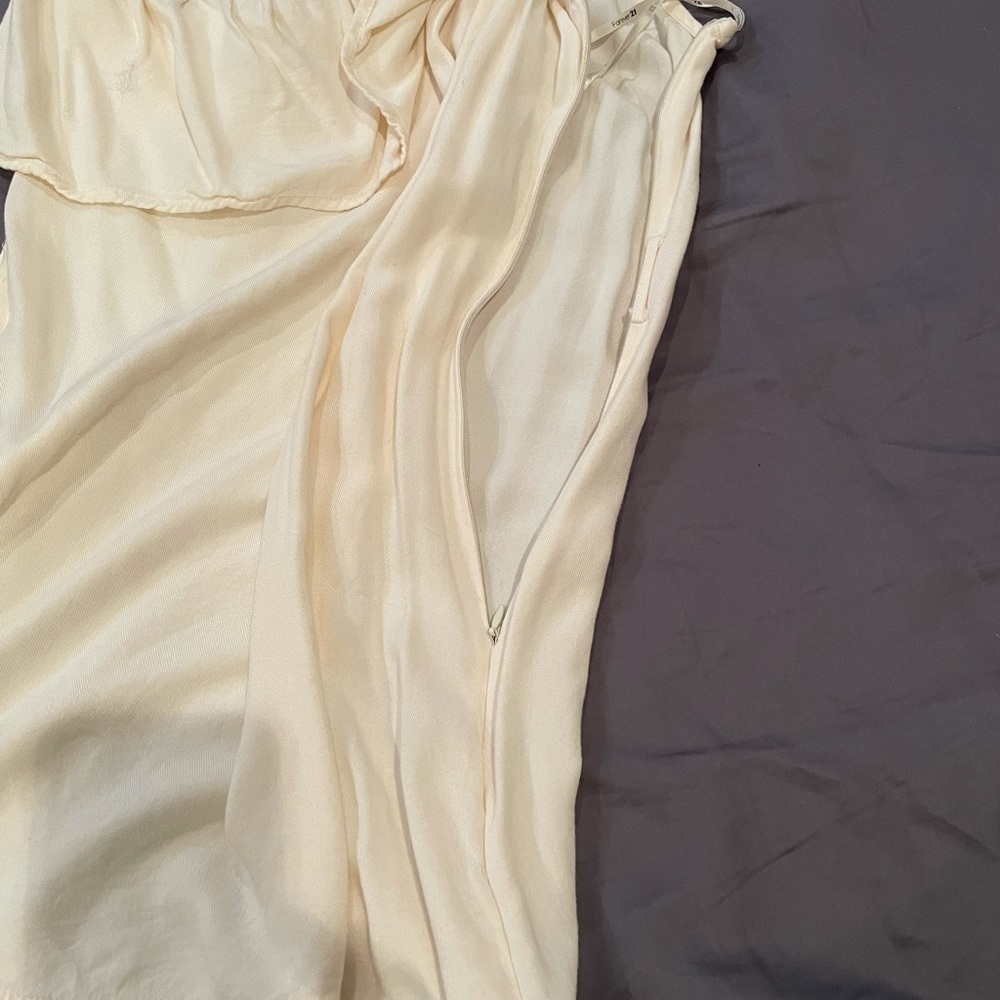 Off the shoulder off white forever21 top size L with zipper side